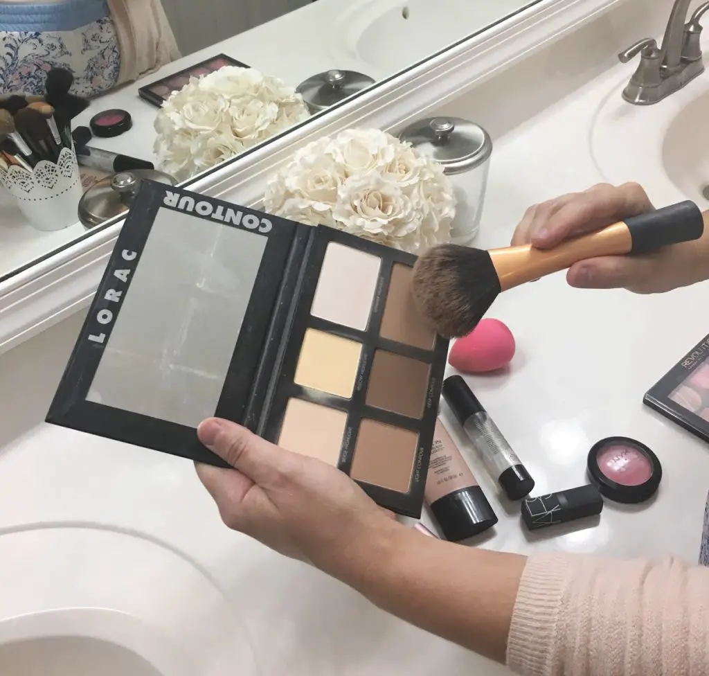 My Cancer Chic Blogger Anna Crollman Makeup Routine: Contour by Lorac
