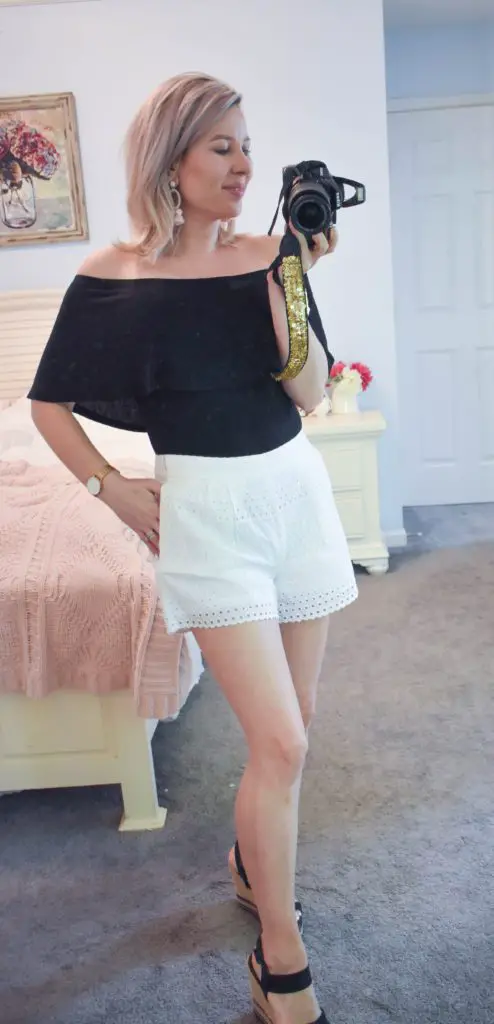 White Shorts_Black Bodysuit_Summer Outfit 