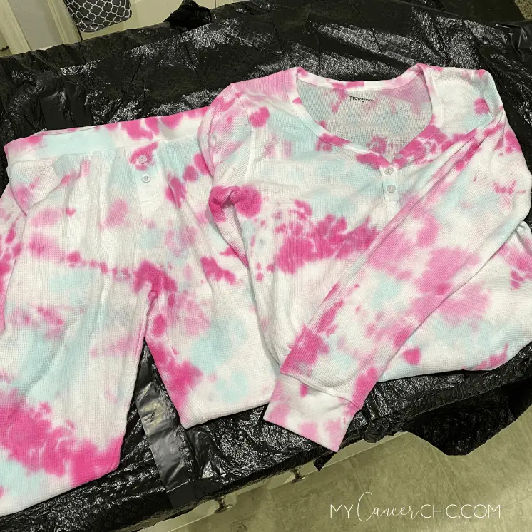 How to Make Your Own Tie Dye Lounge Set in 10 Minutes