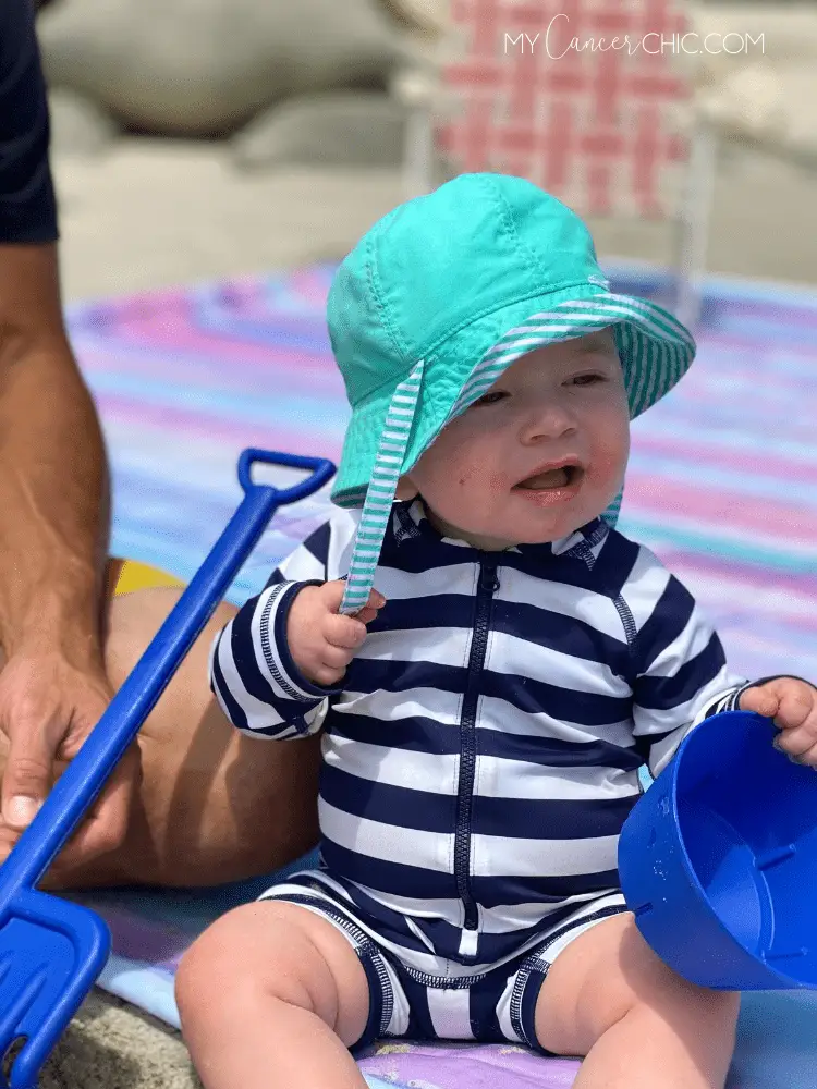 Travel tips_baby on the beach