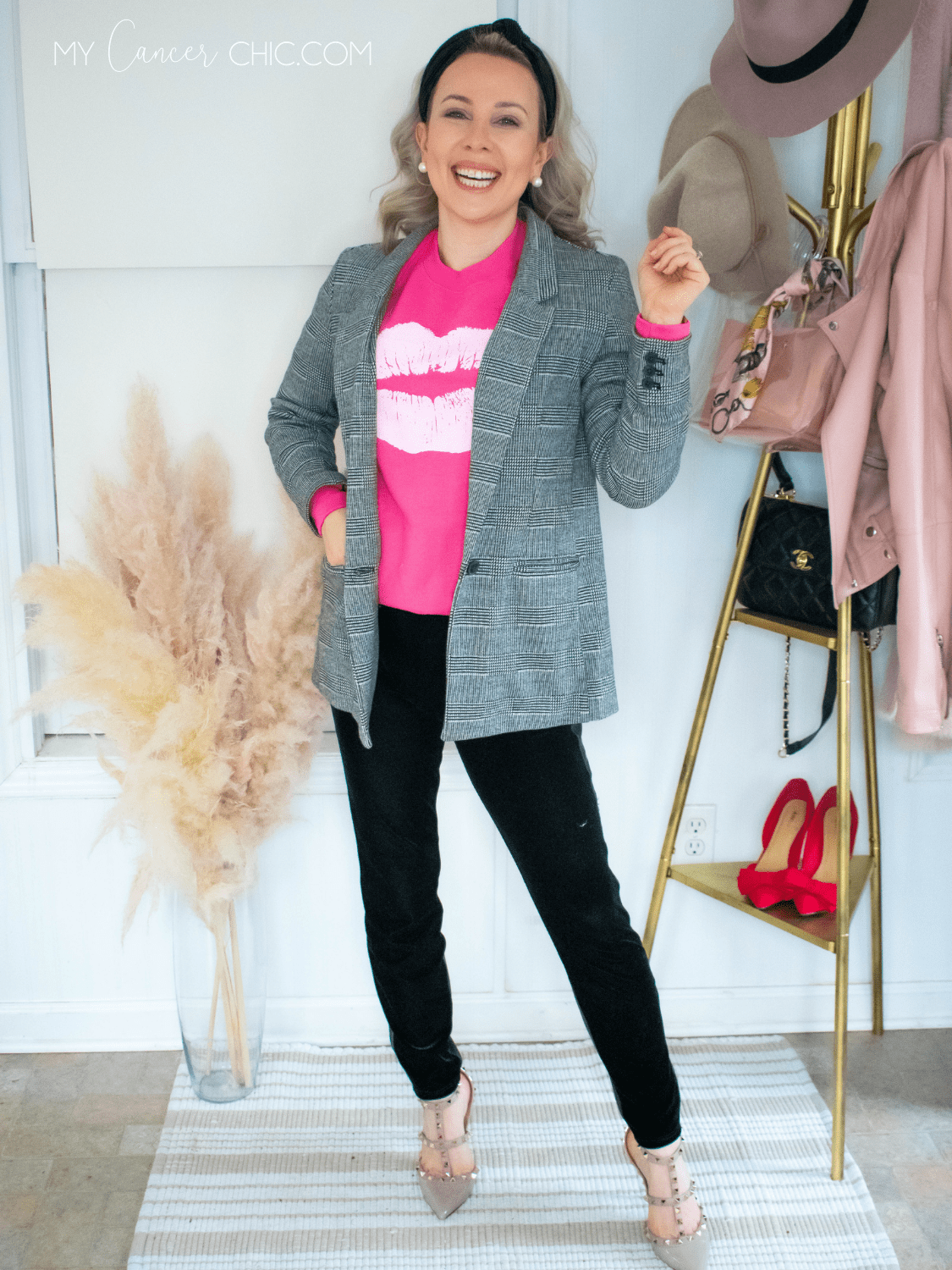 How to Dress up Graphic Sweatshirts_ hot pink sweatshirt, blazer