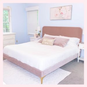 CHIC PINK UPHOLSTERED BED_DIY_Square